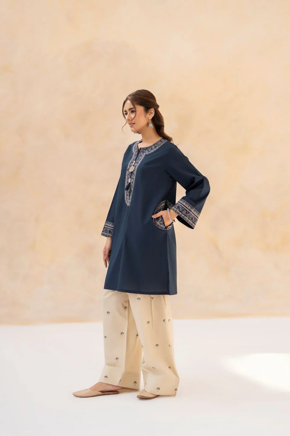 Anaya 2pc
