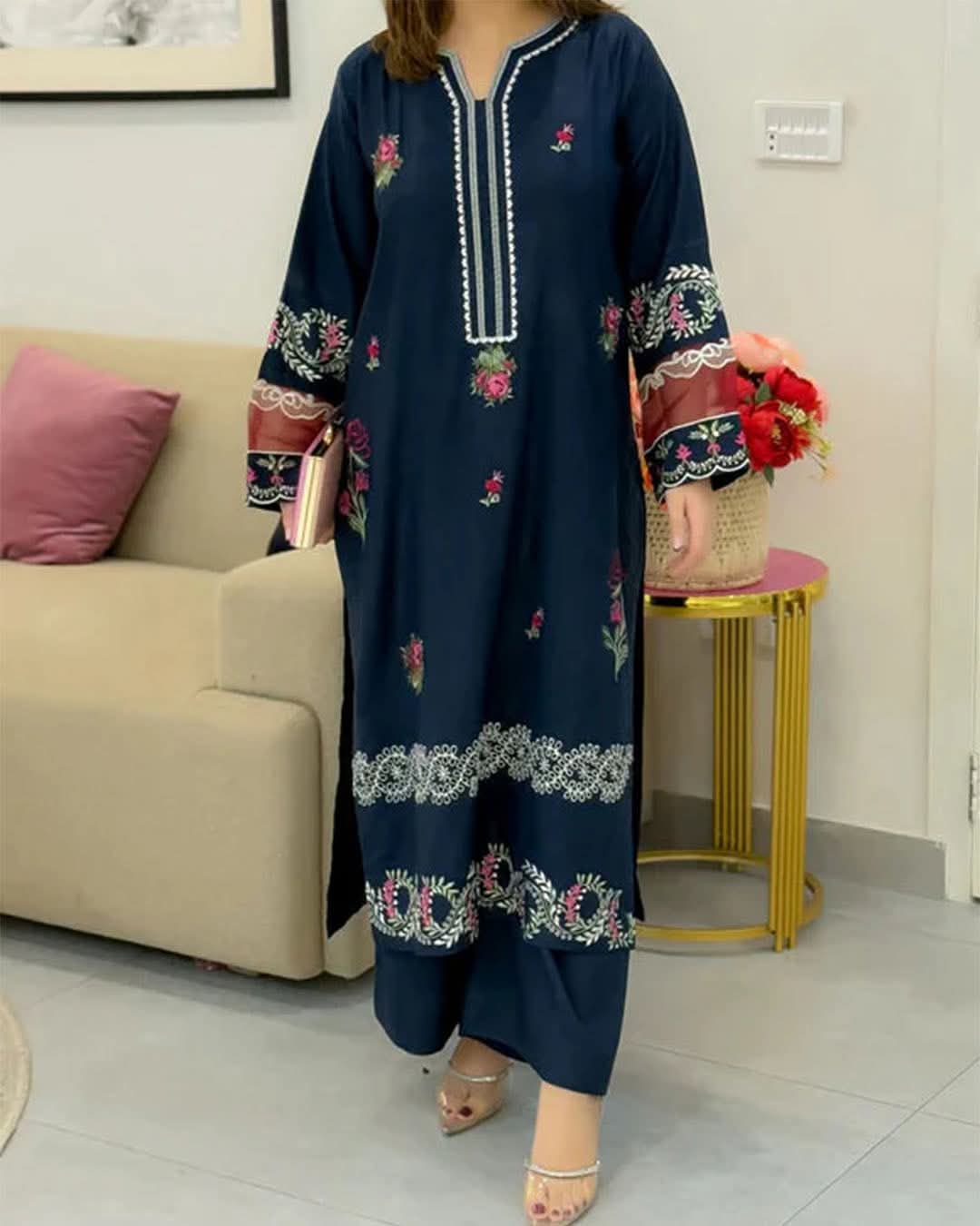 Blue Grace Embroidery  2pc