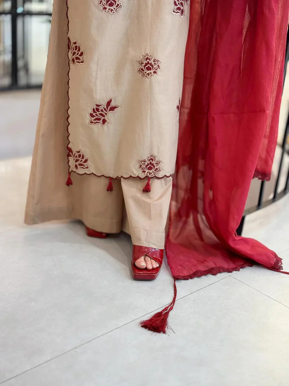 DilAfroze Embroidered 3pc