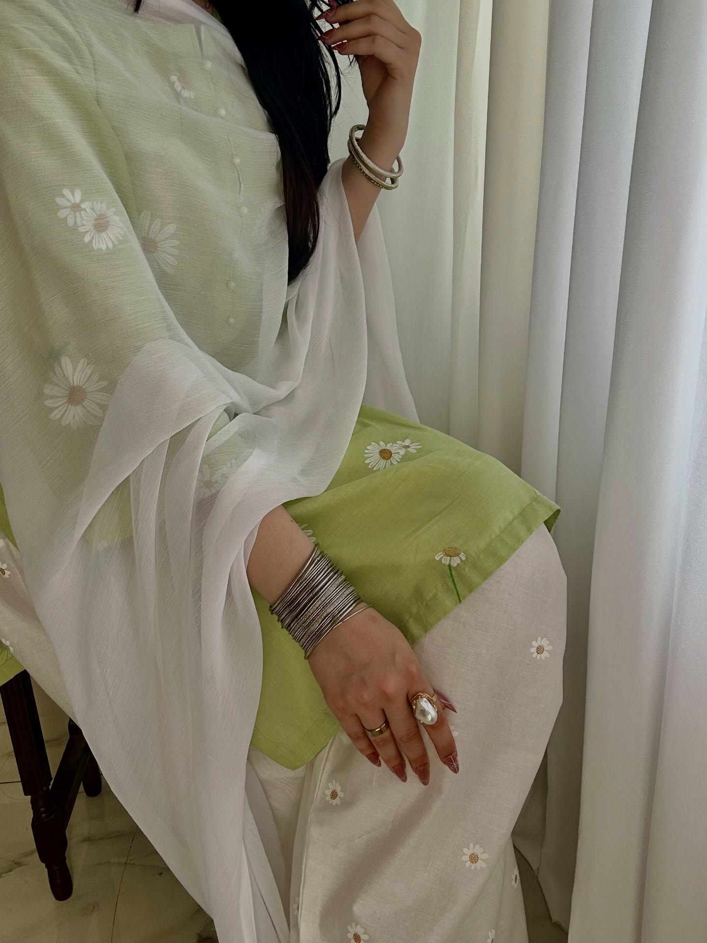 Blush Blossom 2 PC` Pista