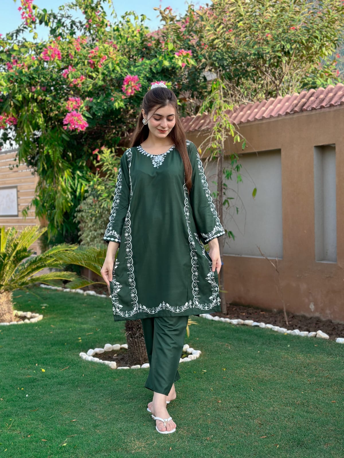 Both side Linen embraided 2pc stitched