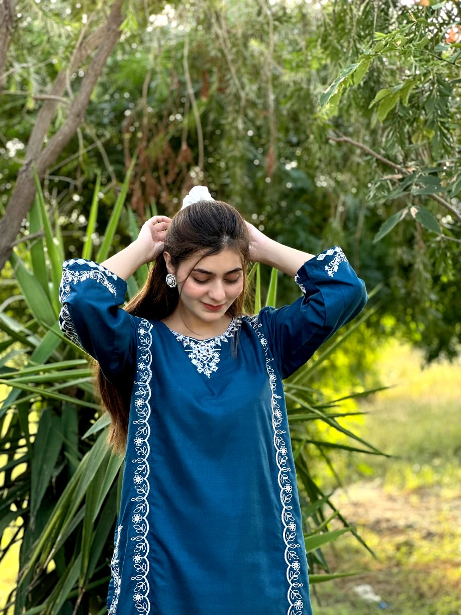 Both side Linen embraided 2pc stitched