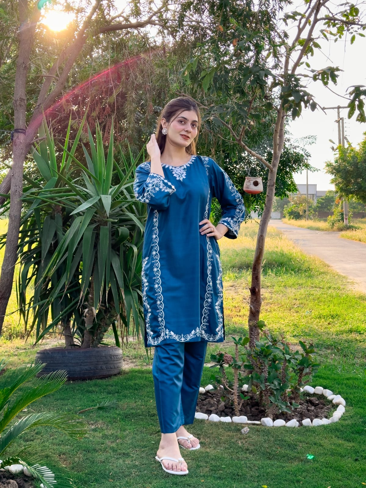 Both side Linen embraided 2pc stitched